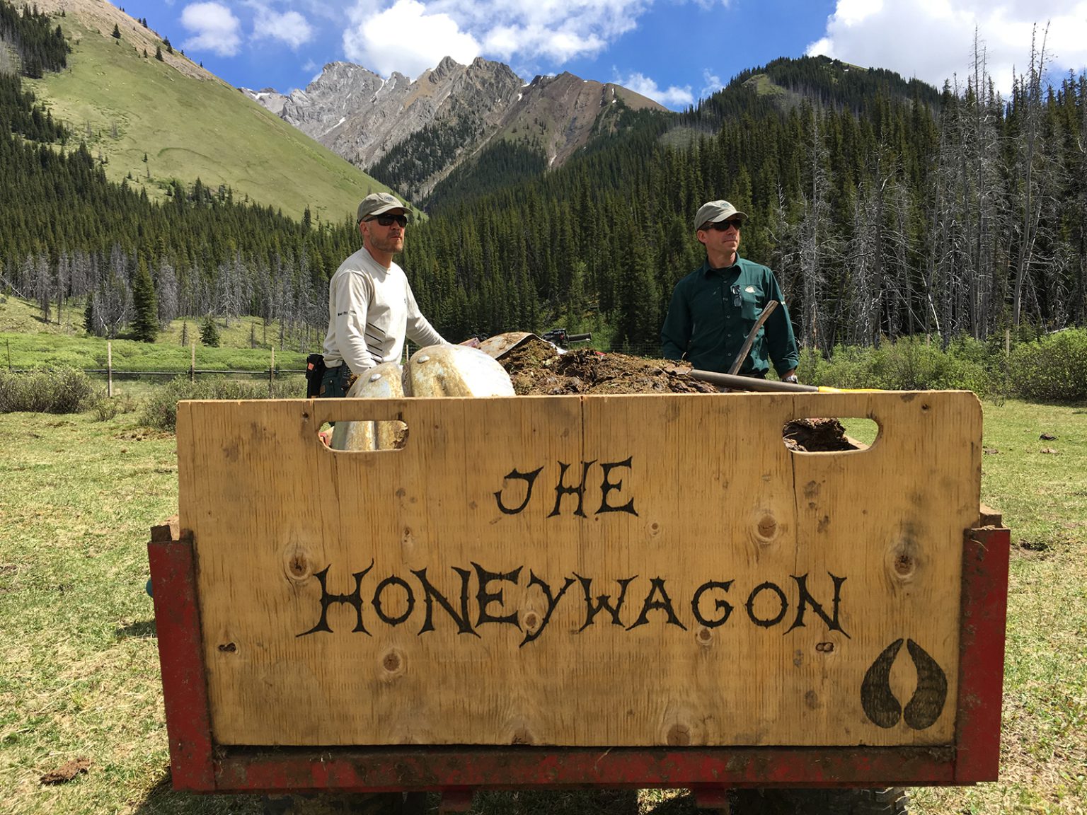 Karsten Heuer Geoff Skinner with Honeywagon