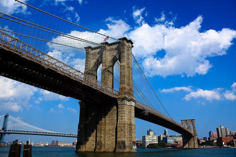 The view of Brooklyn Bridge from Manhattan (Photo: Suiseiseki/Wikimedia Commons)