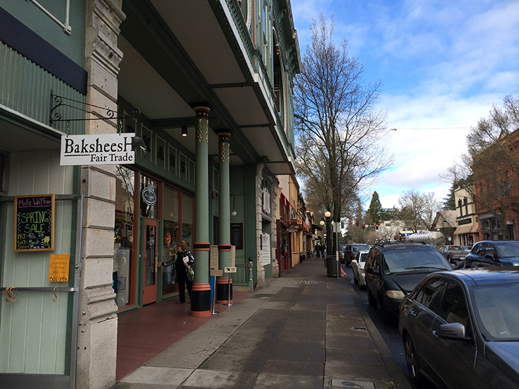 Shop stop in St. Helena Canadian Geographic