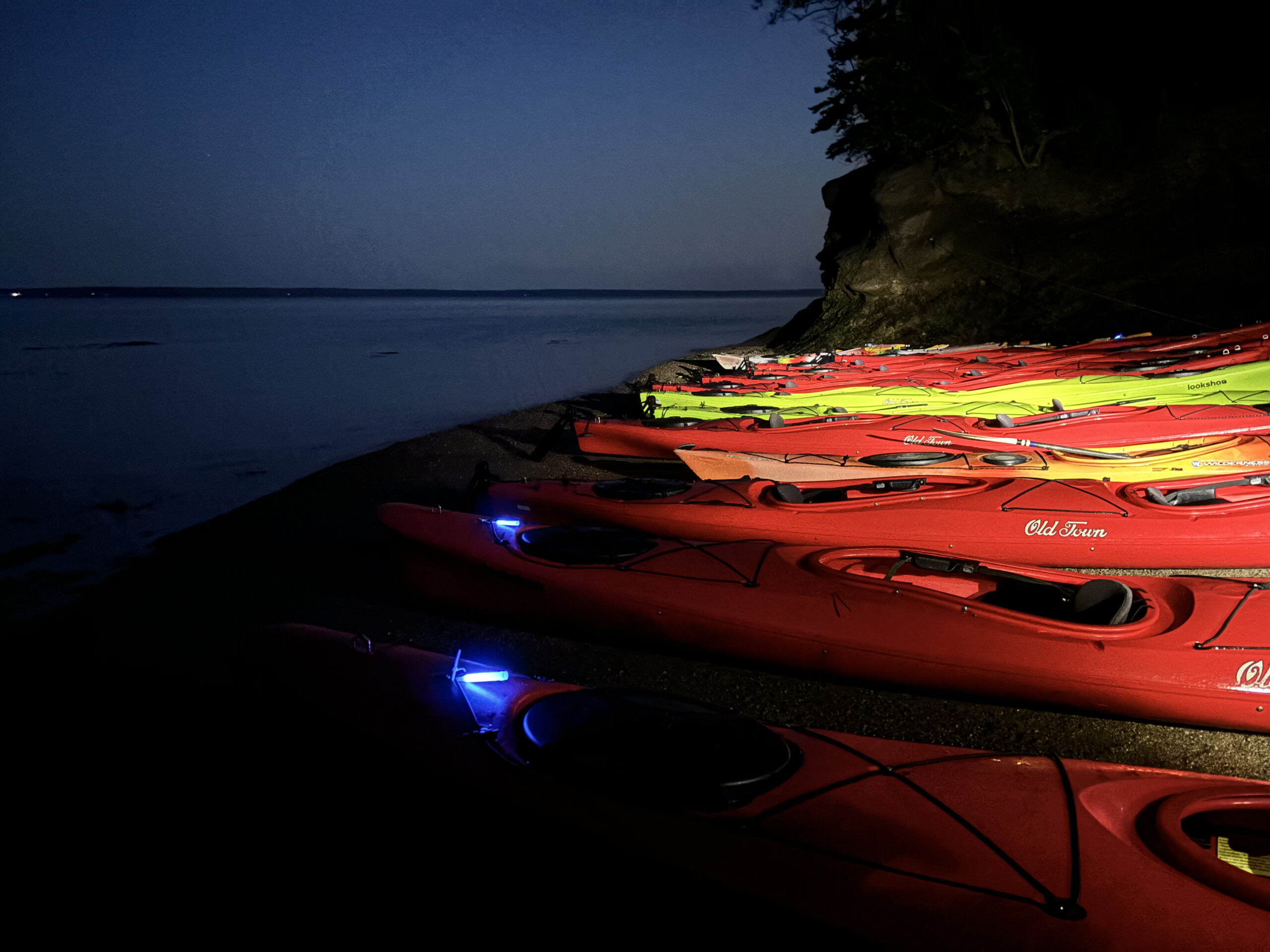 Kayaking Hopewell Rocks after dark | Canadian Geographic