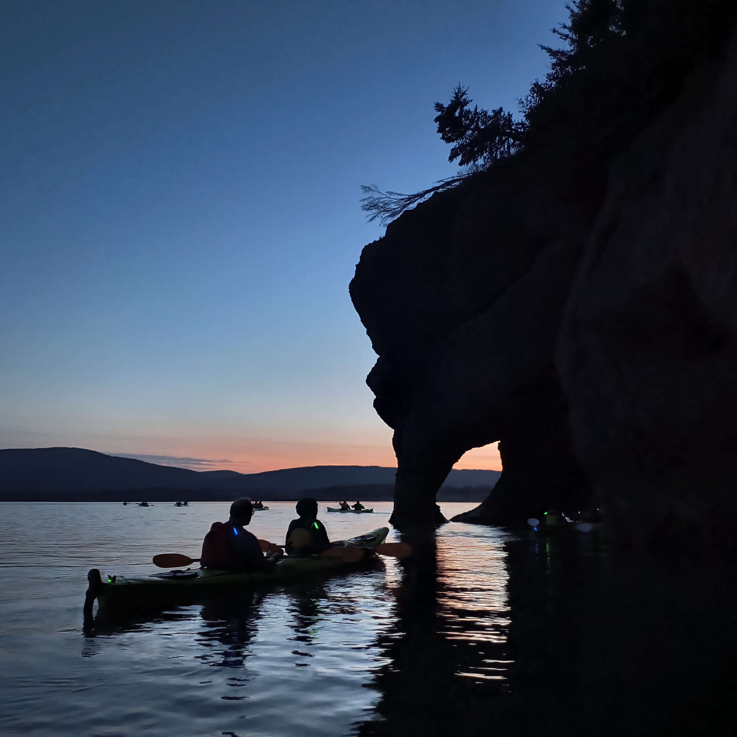 Kayaking Hopewell Rocks after dark | Canadian Geographic